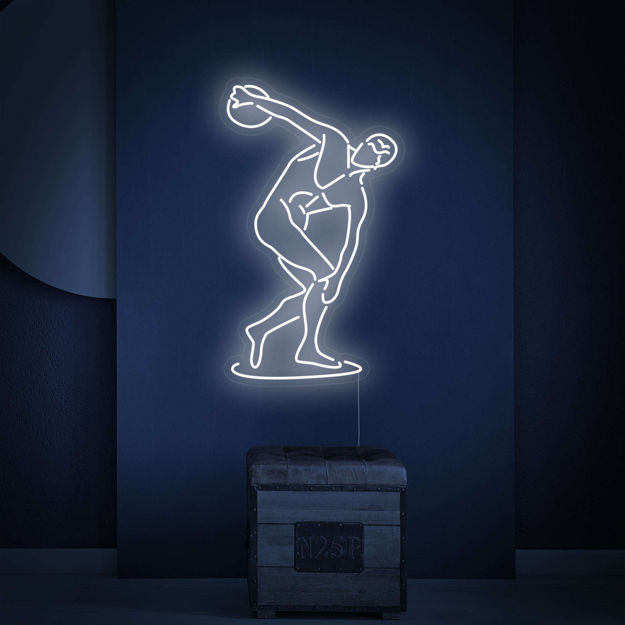 der-diskobolus-von-myron-neonschrift-us-8210535153895_0.jpg